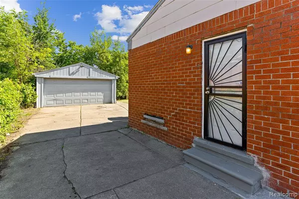 Inkster, MI 48141,30270 Spring Arbor Drive