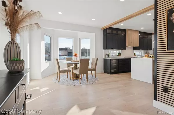 Royal Oak, MI 48067,125 N Washington Ave Avenue