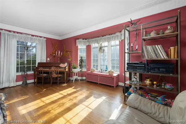 Detroit, MI 48203,1686 Balmoral Drive