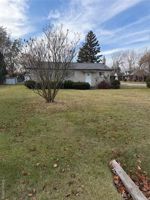 28475 Norwood Avenue, Warren, MI 48092