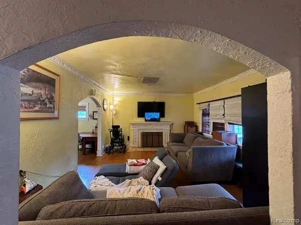 Detroit, MI 48227,15464 Oakfield Street