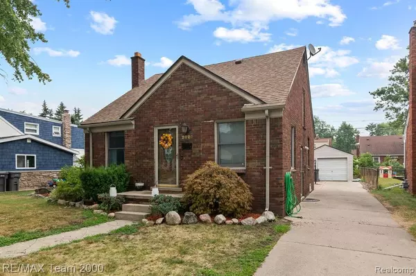 Dearborn, MI 48128,2020 Kingsbury Avenue