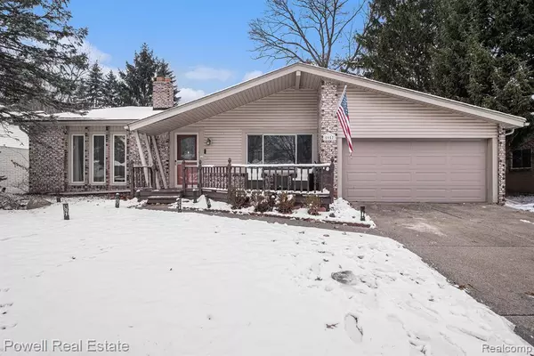 5957 Slate E Drive, Troy, MI 48085