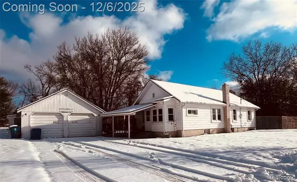 201 Seminole Street, Holly, MI 48442