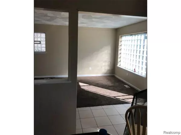 Detroit, MI 48215,4337 Algonquin Street