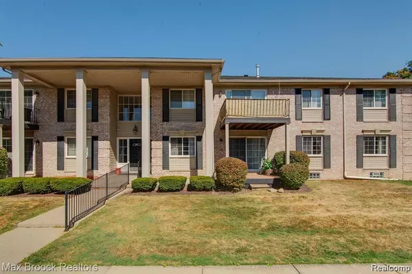 West Bloomfield, MI,6109 Orchard Lake Road