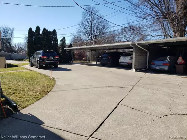 Royal Oak, MI 48073,3105 Linwood Avenue