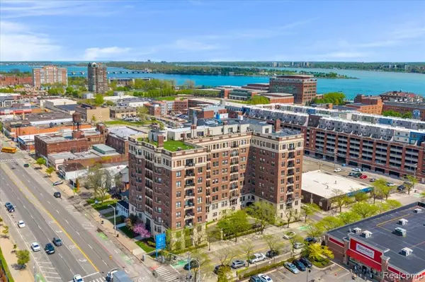 2900 E JEFFERSON Avenue, Detroit, MI 48207