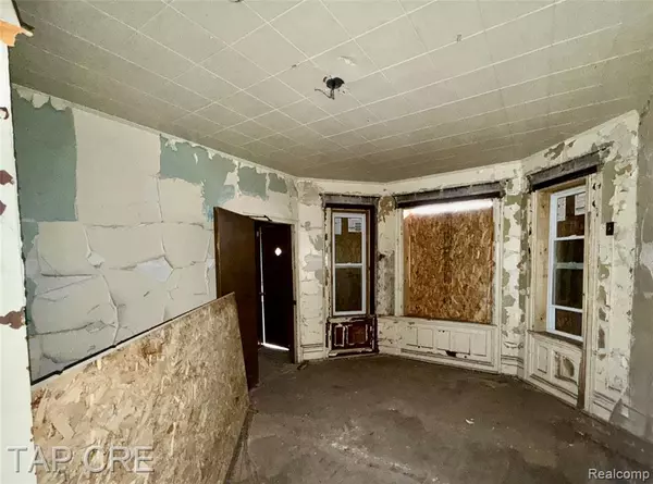 Detroit, MI 48207,1104 E Grand Boulevard