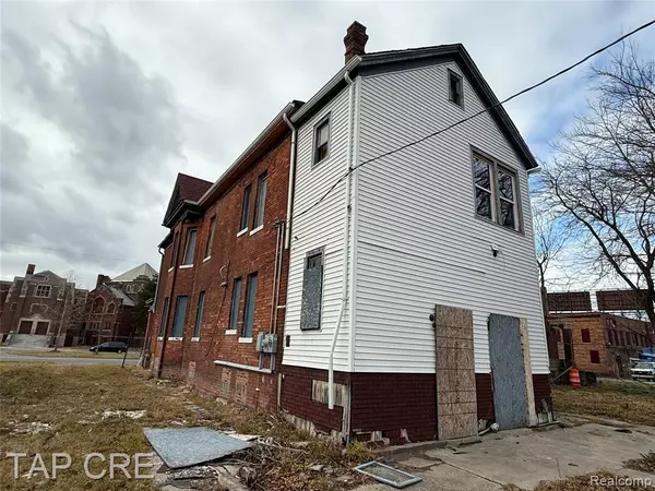 Detroit, MI 48207,1104 E Grand Boulevard