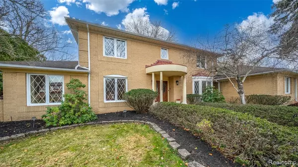 Southfield, MI 48034,23223 Bellwood Drive