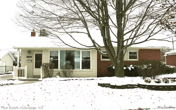 Livonia, MI 48150,35435 W Chicago Street