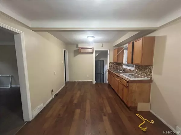 Detroit, MI 48219,18416 CURTIS Street