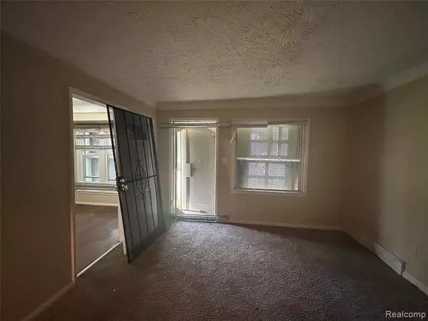 Detroit, MI 48219,18416 CURTIS Street