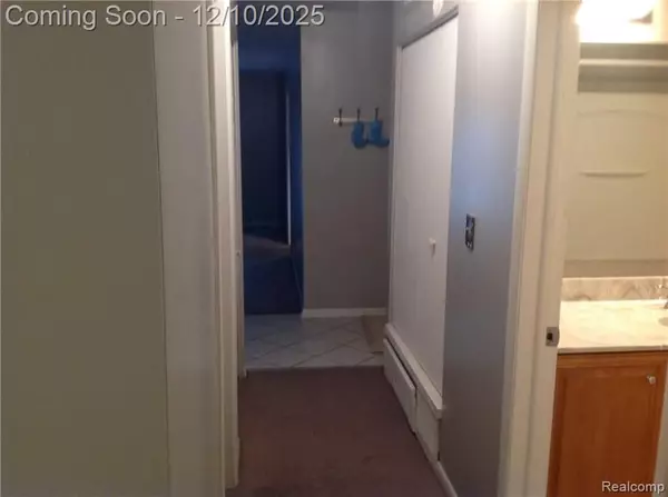 Farmington Hills, MI 48336,22772 Glenmoor Heights