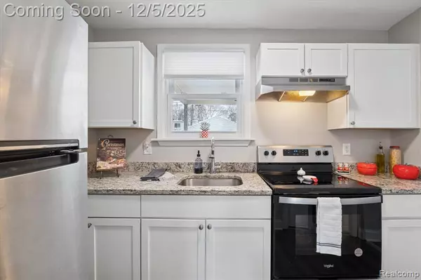 Hazel Park, MI 48030,1004 E Otis Avenue