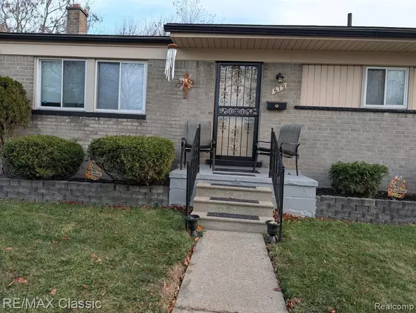 679 Linda Vista Drive, Pontiac, MI 48342