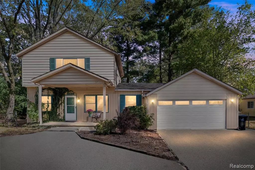 Farmington Hills, MI 48335,21326 Flanders Street