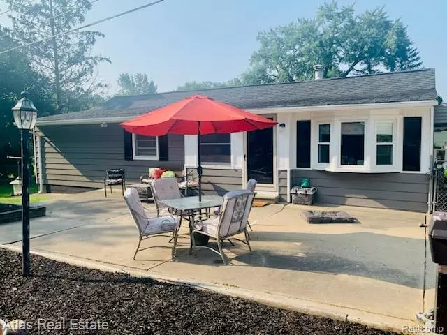 495 W Seymour Lake Road, Ortonville, MI