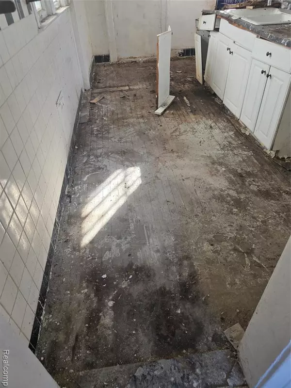 Detroit, MI 48206,2291 Tuxedo Street