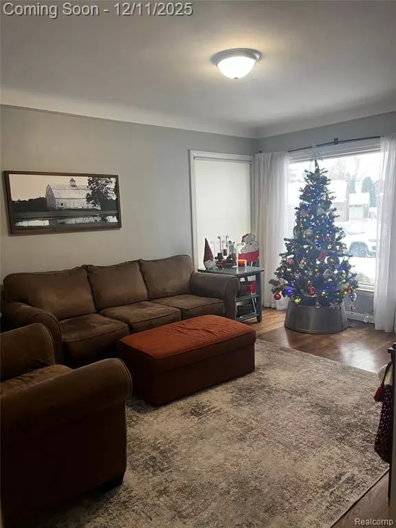 Allen Park, MI 48101,15854 Englewood Avenue