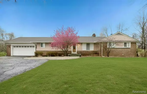 30609 Inkster Road, Franklin, MI 48025