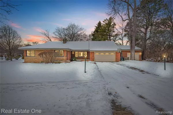 Lathrup Village, MI 48076,28615 Bloomfield Drive