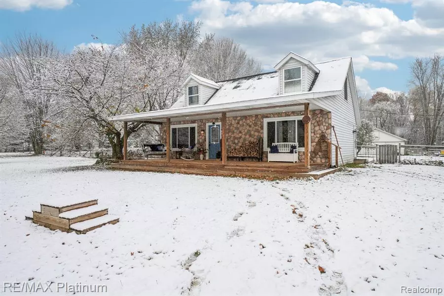 8566 Meyers Lane, Pinckney, MI 48169