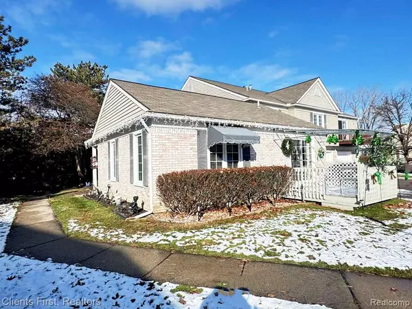 37421 Stonegate Circle, Clinton Twp, MI 48036