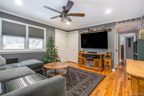 Ann Arbor, MI 48108,11 Metroview Court