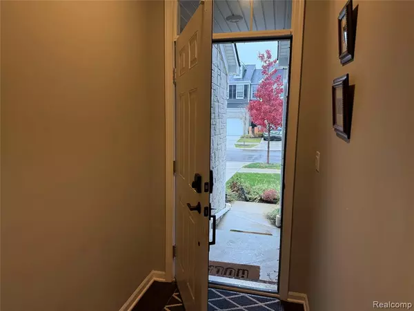 Lake Orion, MI,4811 Broomfield Way