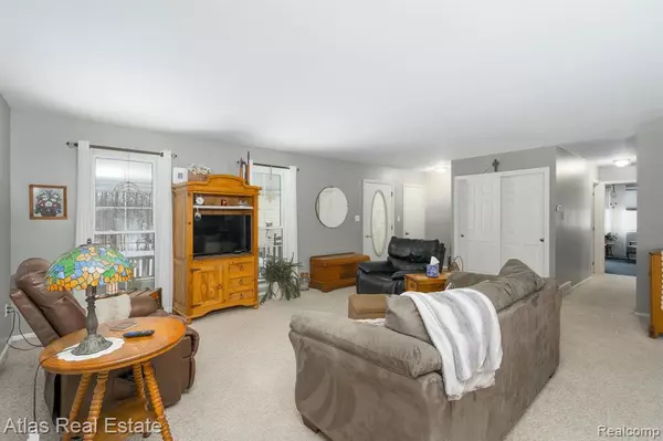 Goodrich Vlg, MI,11396 Hill Road