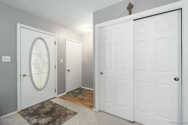 Goodrich Vlg, MI,11396 Hill Road