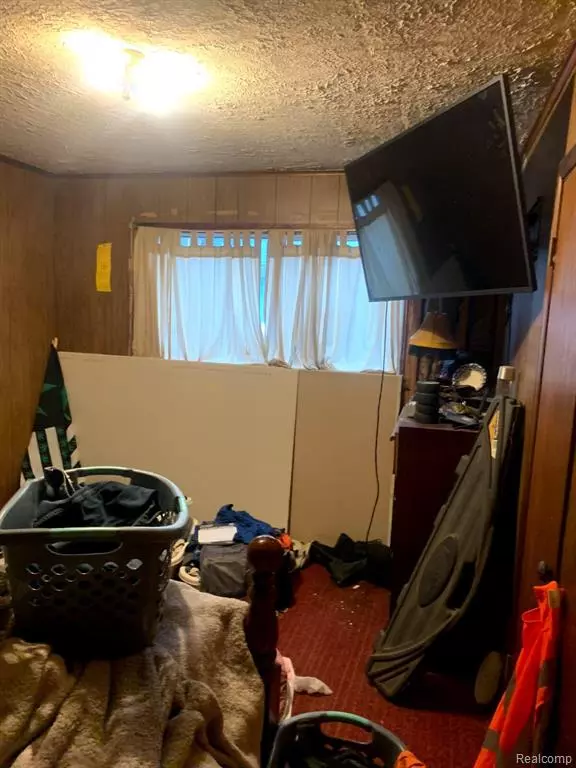 Lansing, MI 48917,122 Hathaway Street