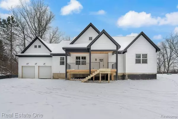 225 E Predmore Road, Oakland, MI