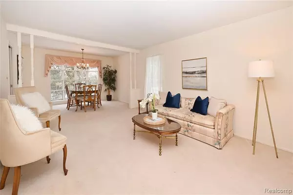 Birmingham, MI 48009,488 Bryn Mawr Street