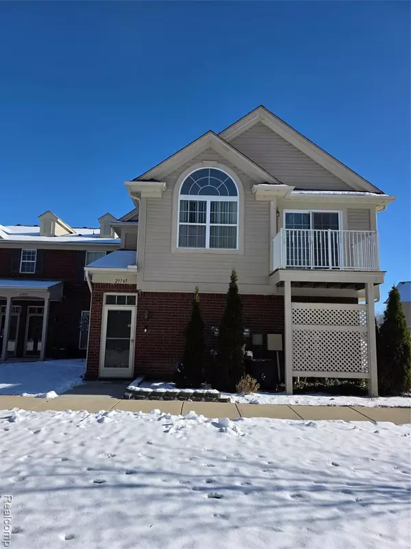 Warren, MI 48092,29745 Fox Run Circle