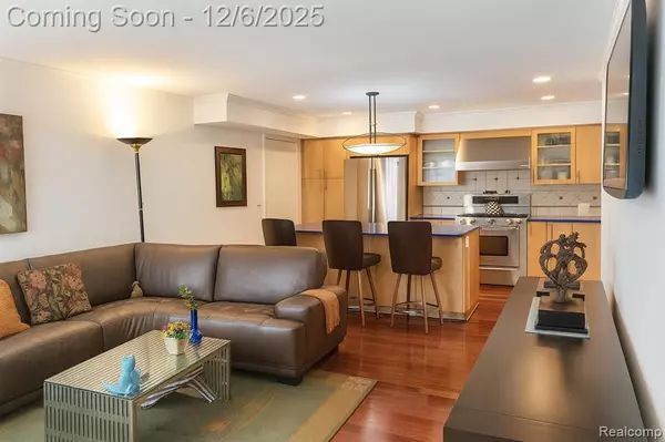 West Bloomfield, MI,7174 Creeks Crossing Crossing