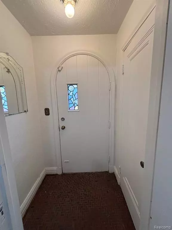 Southfield, MI 48075,21440 Lathrup Street