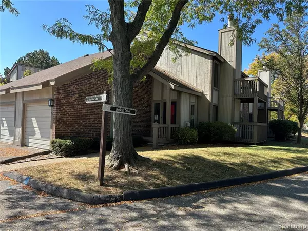 West Bloomfield, MI,7490 Brynmawr Court