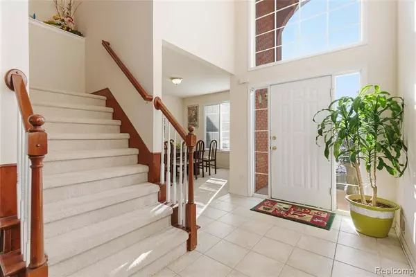 Macomb, MI 48044,19573 Potomac Drive