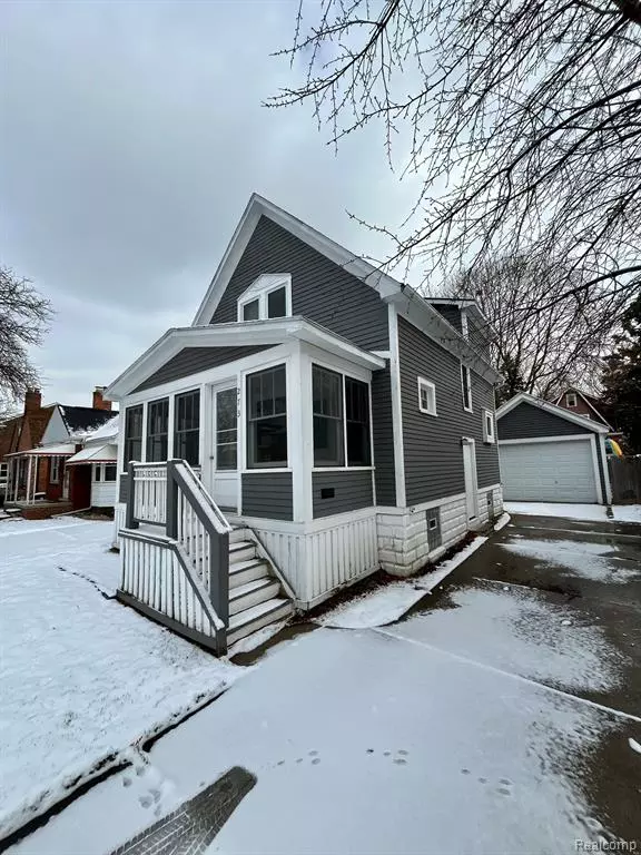 273 2nd Street, Wyandotte, MI 48192