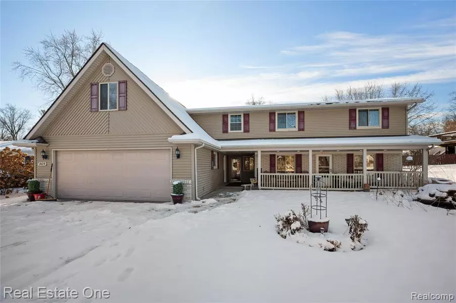 369 Muskoka, Commerce Twp, MI 48382