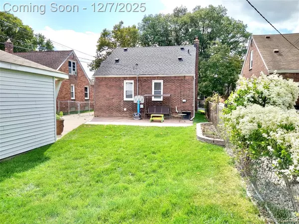 Allen Park, MI 48101,15566 HORGER Avenue