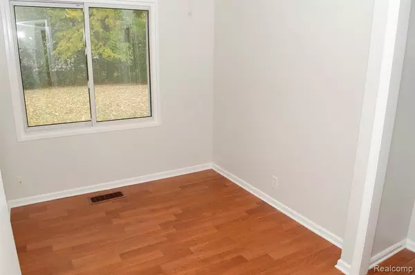 Oak Park, MI 48237,24481 Republic Avenue