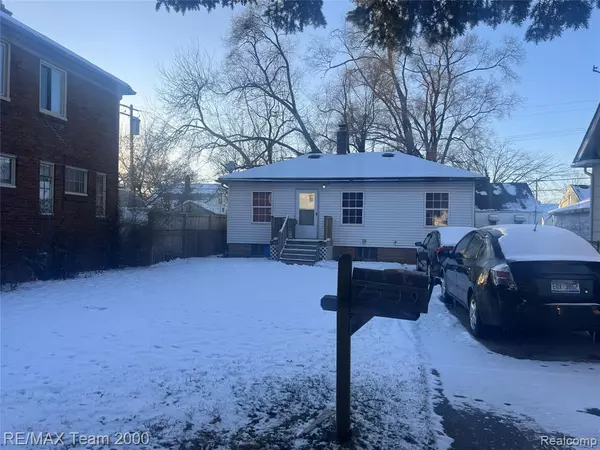 7509 Mettetal Street, Detroit, MI 48228