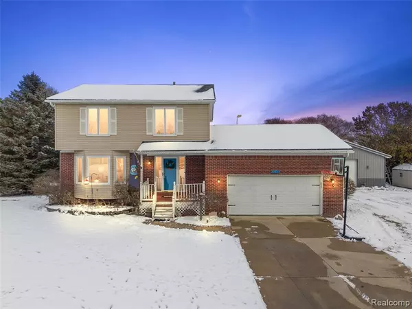 3373 Glover Road, Almont, MI 48003