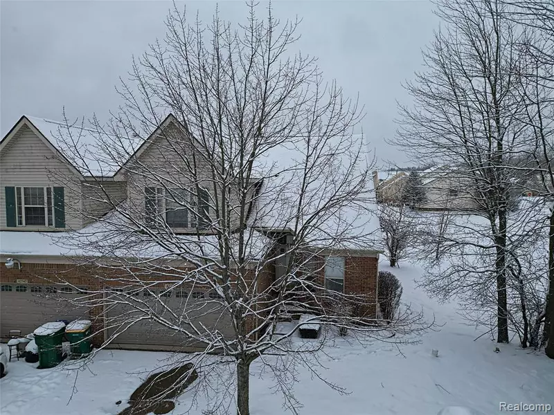 42759 Leon Drive, Belleville, MI 48111