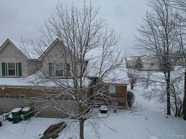 42759 Leon Drive, Belleville, MI 48111