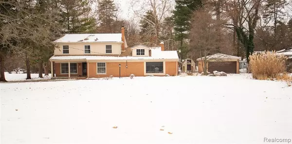 21875 Beech Road, Southfield, MI 48033